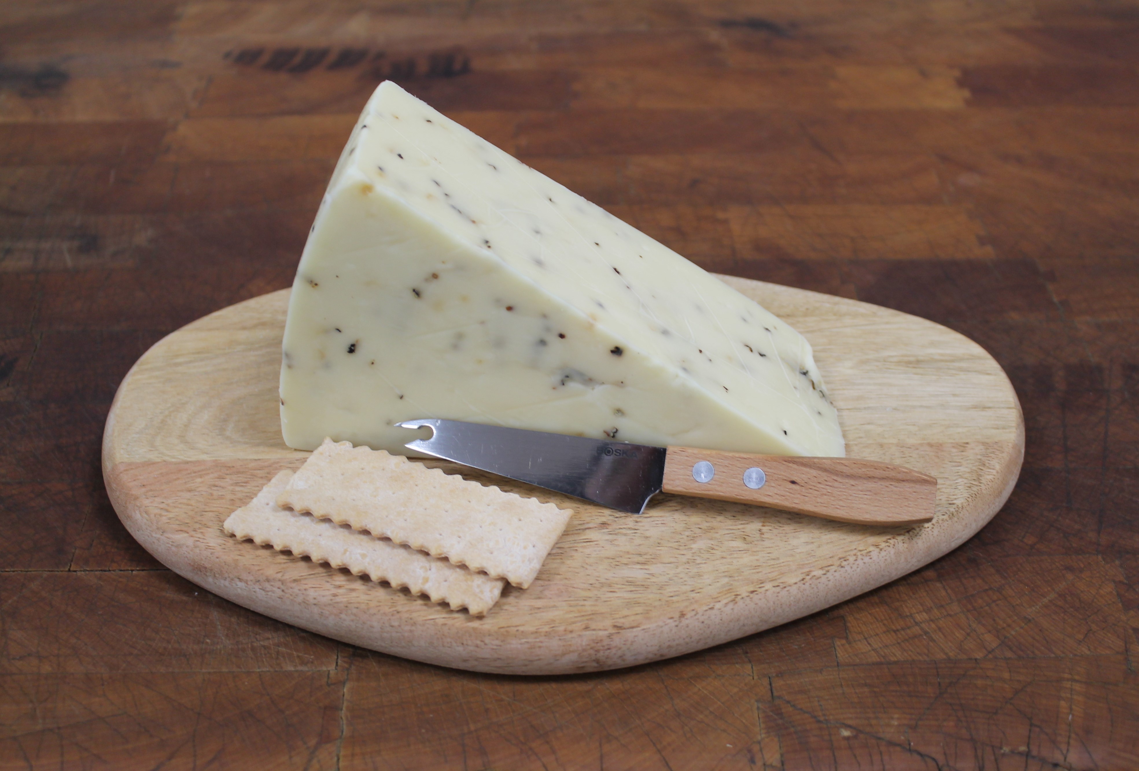 Peppercorn Cheddar Eau Galle Cheese